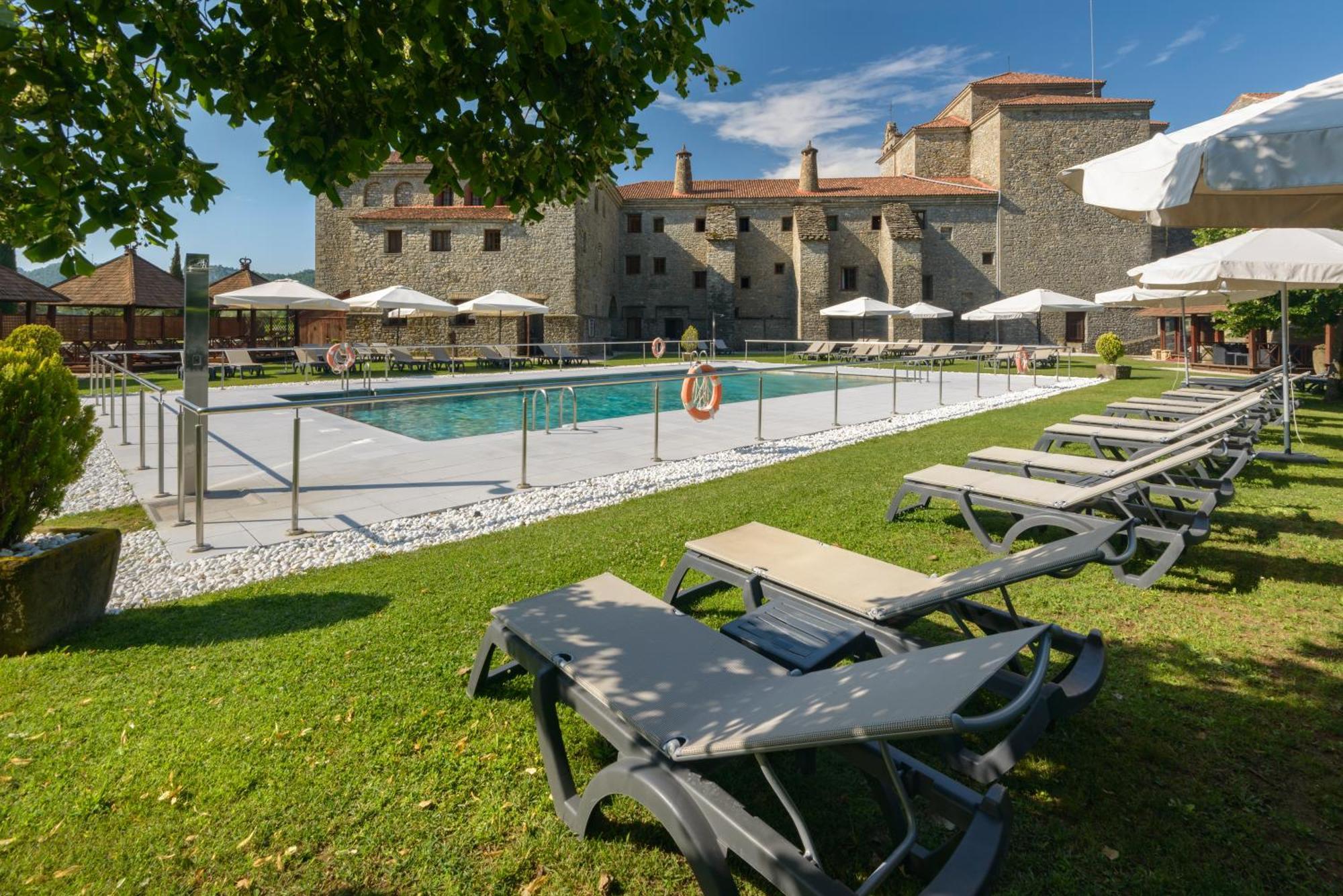 Barceló Monasterio de Boltaña Hotel Kültér fotó The swimming pool at the hotel